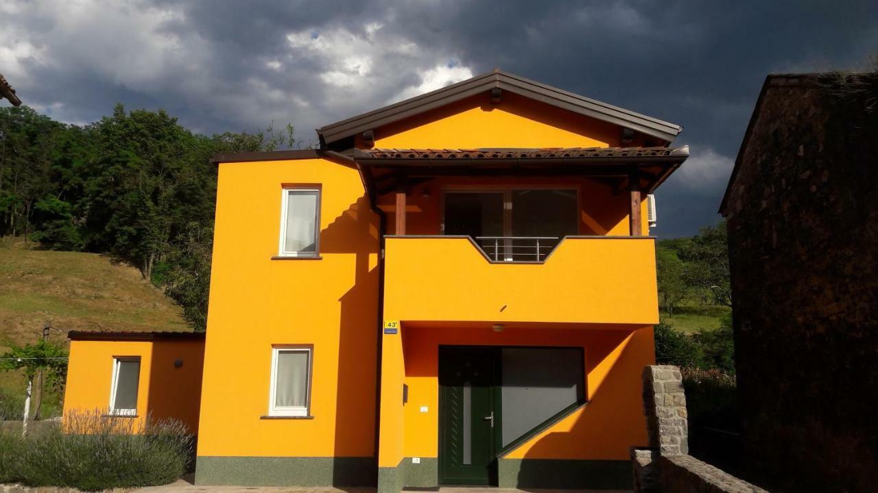 Dobravlje Pocitniska Hisa 게스트하우스 외부 사진
